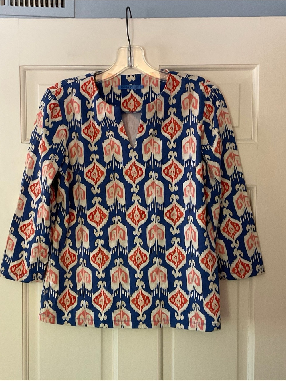 J. McLaughlin Catalina Cloth Top Blue Ikat Block Print Medium Colorful Preppy